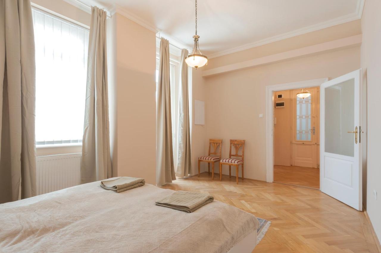 Opera & Basilica 2 Bedrooms With Balcony Budapeszt Zewnętrze zdjęcie