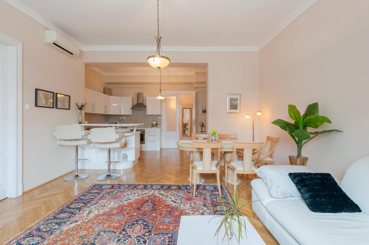 Opera & Basilica 2 Bedrooms With Balcony Budapeszt Zewnętrze zdjęcie