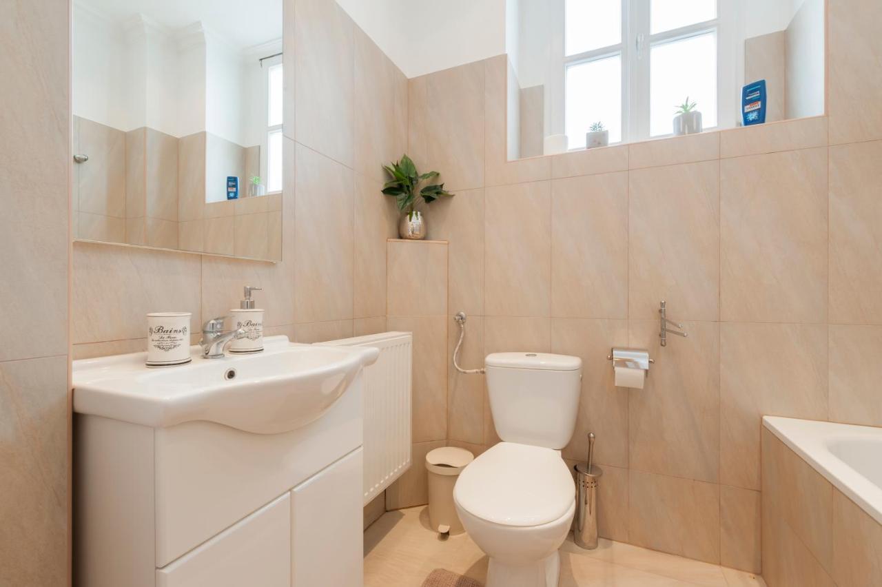 Opera & Basilica 2 Bedrooms With Balcony Budapeszt Zewnętrze zdjęcie